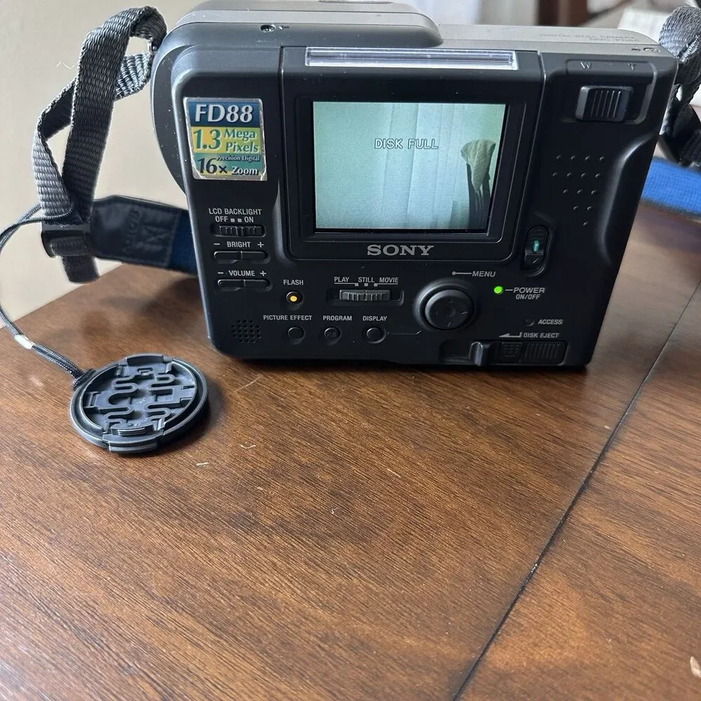 Sony Mavica MVC-FD88 Digital Still Camera Battery Charger Floppy Disk WORKS